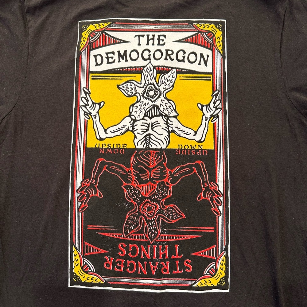 Stranger things Demogorgon tarot card tee
